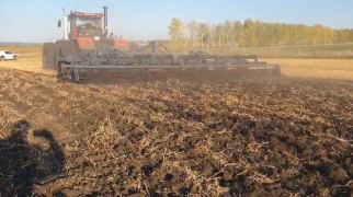 АН-8-КСО по стерне зерновых с К-742