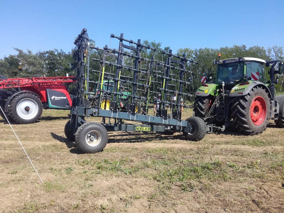 Агрегат <nobr>БТ-9</nobr> VELES &laquo;спас&raquo; демопоказ в&nbsp;Венгрии