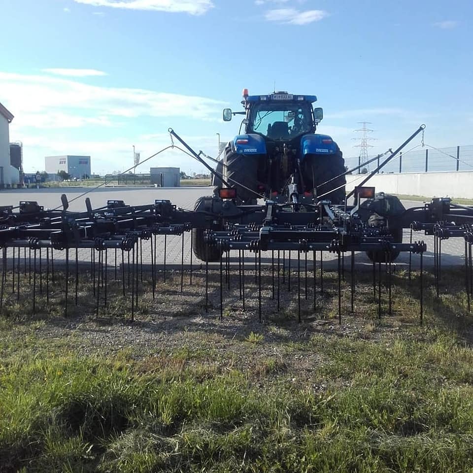 В&nbsp;Австрии пружинную борону Veles готовят к&nbsp;работе