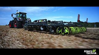 ЧДА-4 вспахивает поля Германии