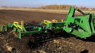 Предпосевной культиватор АН-8-ПАВ в работе